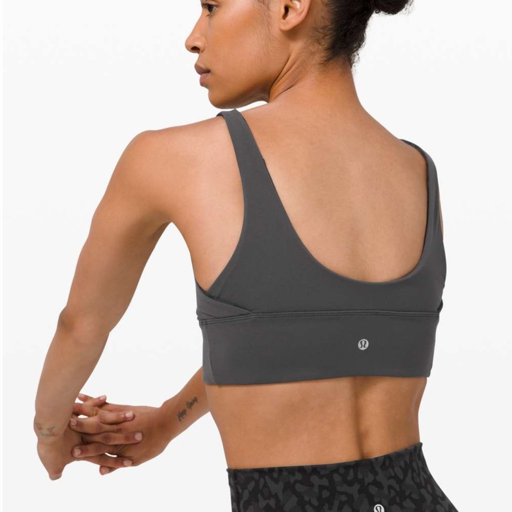 Lululemon Rejuvenate Bra
Graphite Grey / Formation Camo Deep Coal Multi